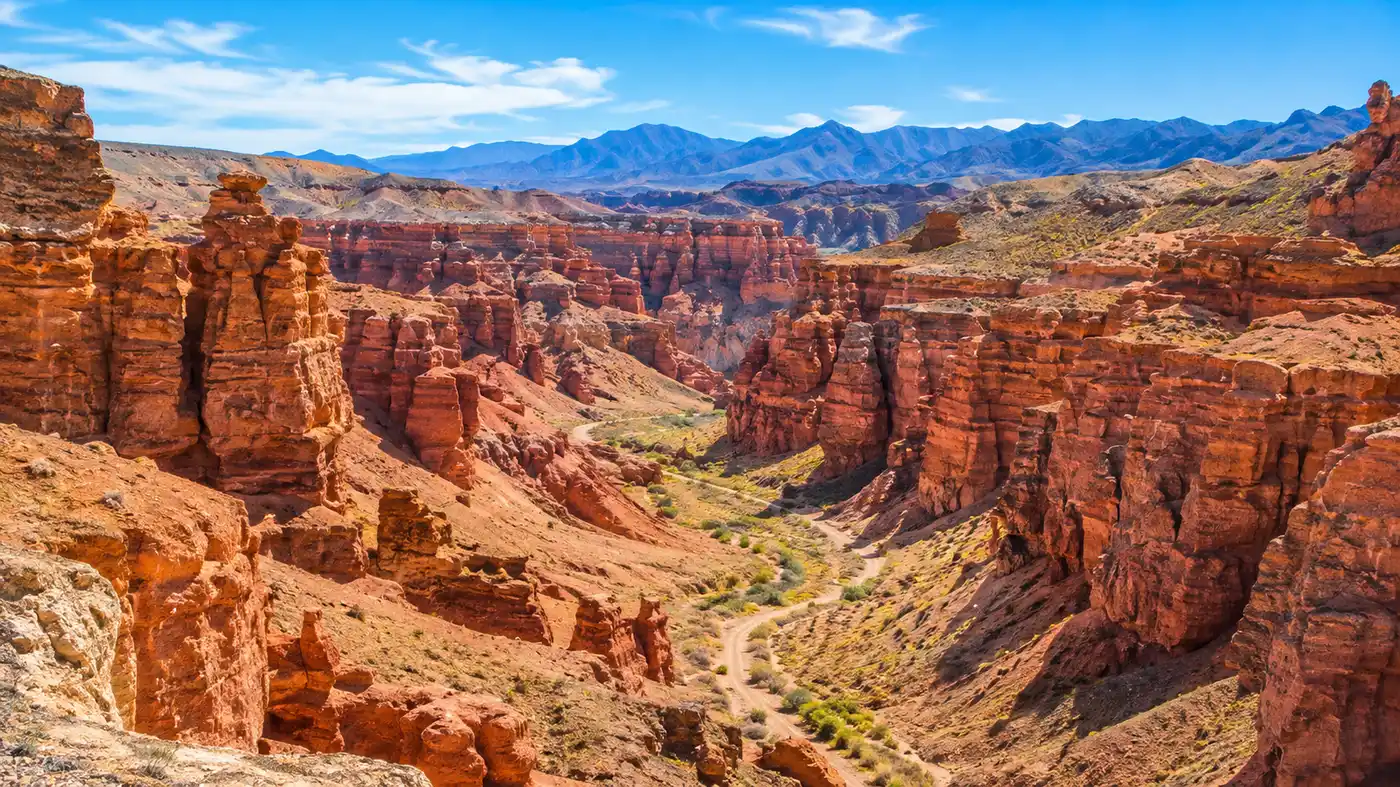 Les faits, la géologie et la faune du canyon Charyn